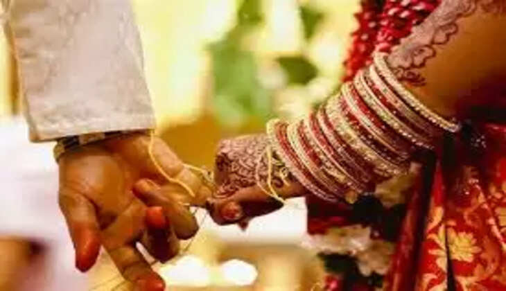 અમદાવાદ: પરિણીત પુરુષે પ્રથમ લગ્ન છૂપાવીને કર્યા બીજા લગ્ન, આ રીતે ખુલી પોલ