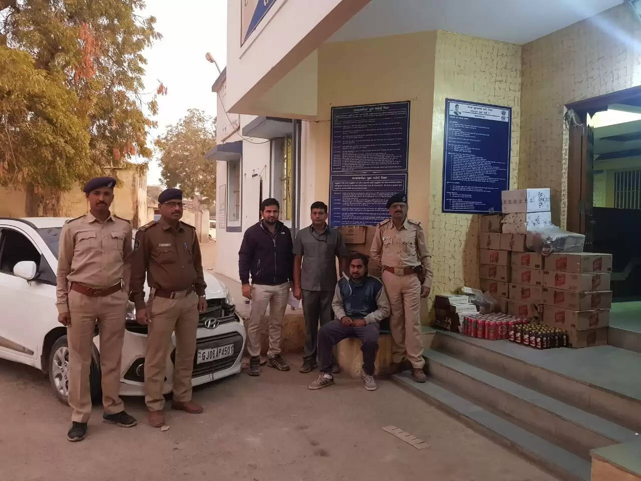શિહોરી પોલીસ વિસ્તારમાંથી દારૂ સાથે એકને ઝડપ્યોઃ 5,83,700નો મુદ્દામાલ કબજે