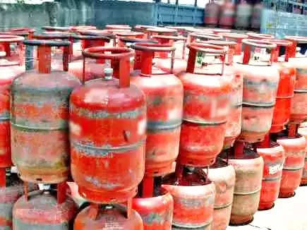 મોંઘવારી@દેશઃ નવા વર્ષે LPG ગેસ સિલિન્ડરમાં થયો આટલા રૂપિાનો વધારો