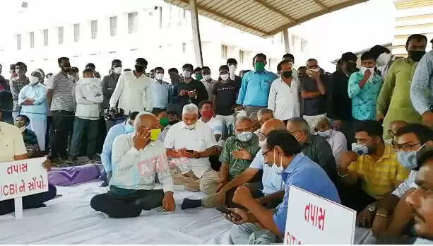 દોડધામ@ઊંઝા: ગંજમાં ભારે કોલાહલ, કથિત કૌભાંડમાં આવી શકે સૌથી મોટો વળાંક