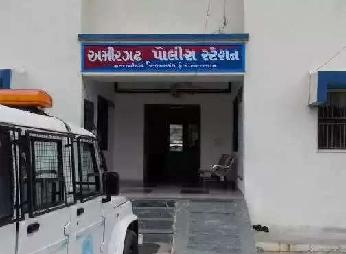 સફળતા@પોલીસ: ઉત્તર ગુજરાતનો કુખ્યાત બુટલેગર અમીરગઢથી ઝડપાયો