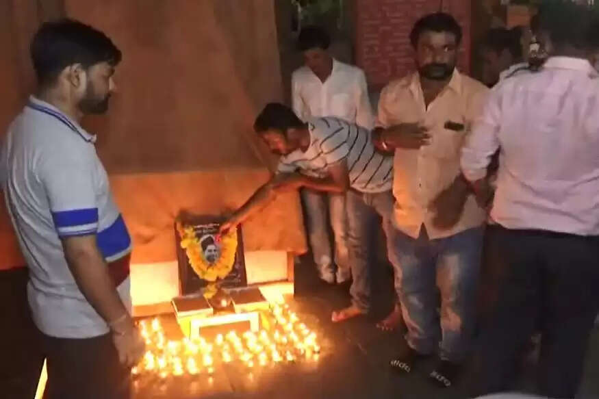 ગુજરાત: ગાંધીજીના હત્યારા ગોડસેનો જન્મ દિવસની ઉજવણી કરનારા 6ની ધરપકડ