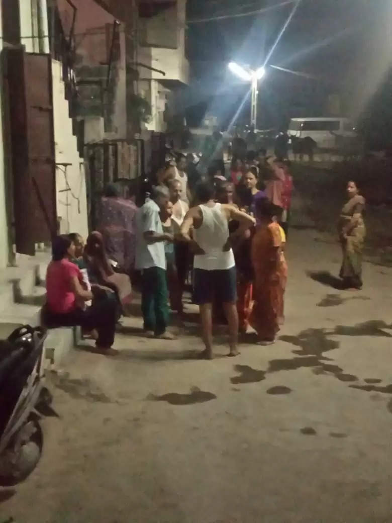 બ્રેકિંગ: ગુજરાત અને રાજસ્થાનમાં રાત્રે ભૂકંપ: લોકો ડરના માર્યા ઘરની બહાર દોડ્યા