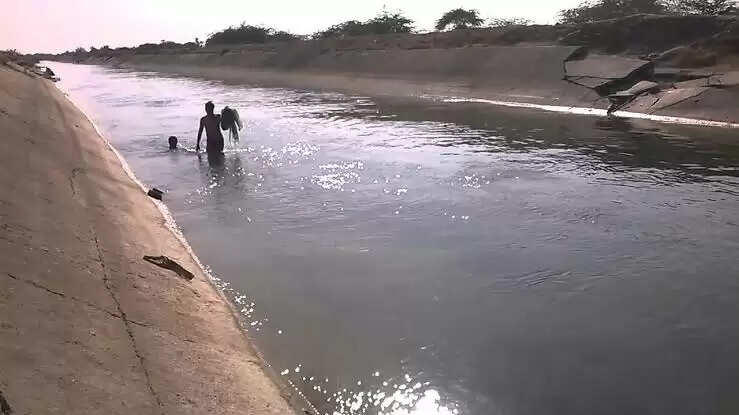 મહેસાણાના કટોસણ નજીક કેનાલમાં 16 વર્ષની કિશોરી ડૂબતા દોડધામ