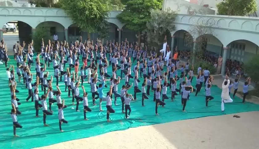 રાધનપુર: સરસ્વતી શિશુમંદિર પ્રાથમિક વિદ્યાલયમાં યોગ દિવસની ઉજવણી કરાઇ