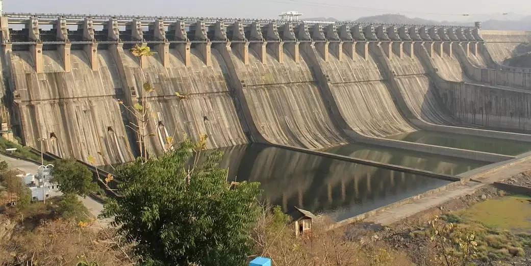 ગુજરાતઃ સરદાર સરોવર નર્મદા ડેમની જળ સપાટી 127.16 મીટરે પહોંચી