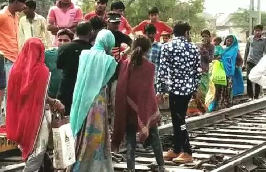 અમીરગઢ: ઇકબાલગઢ નજીક યુવકે ટ્રેન નીચે પડતુ મૂકતા મોત