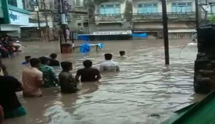 તારાજી@જામનગર: ભારે વરસાદથી અનેક ગામોમાં પૂર જેવી સ્થિતિ, મકાનો પાણીમાં ગરકાવ