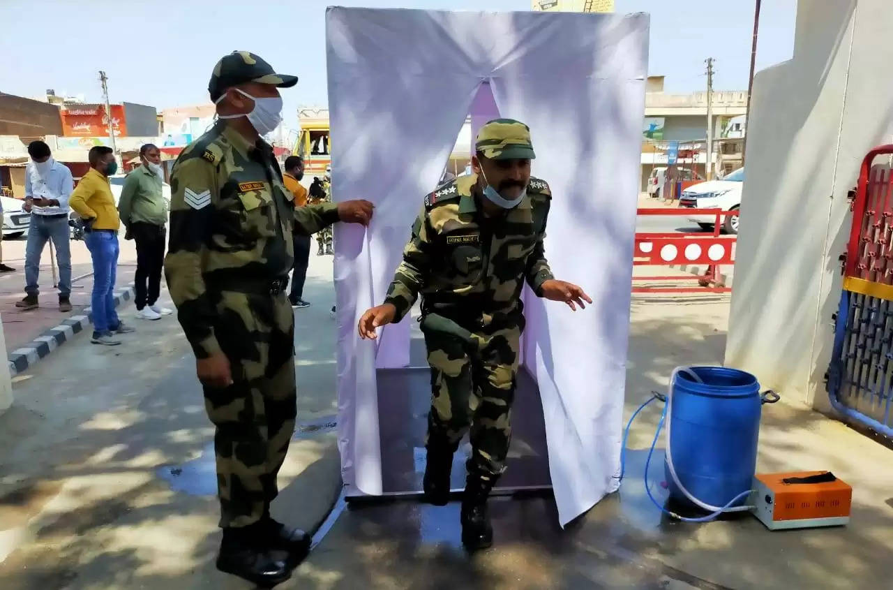 દાંતીવાડા: BSF કેમ્પના જવાનોની સુરક્ષા માટે સેનેટાઈઝર મશીન મુકાયુ