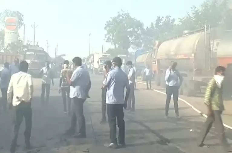 બ્રેકિંગ@પાલનપુર: બનાસ ડેરી પાસેની દુકાનમાં આગ, ફાયરબ્રિગેડ ઘટના સ્થળે