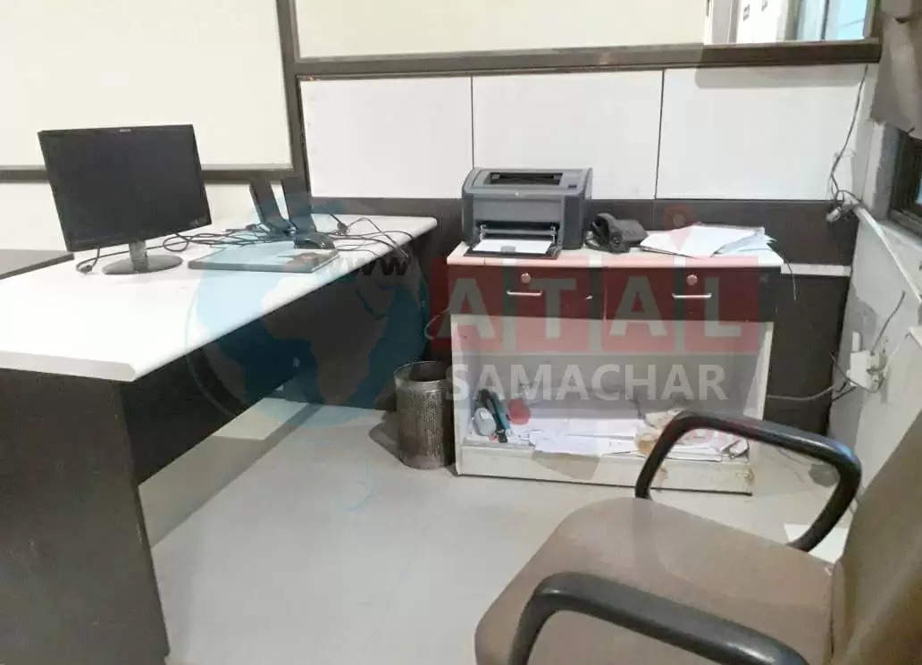 હડકંપ@ખેડબ્રહ્મા: મામલતદાર કચેરીના કોમ્પ્યુટરનું મહત્વનુ CPU ચોરાઇ ગયું