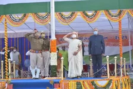 કાર્યક્રમ@મહેસાણા: મહિલાં-બાળ કલ્યાણ મંત્રીના હસ્તે 72માં પ્રજાસત્તાક પર્વની ઉજવણી