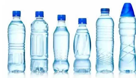 ટેક્નોલોજી: પાણી પીતા જ પ્લાસ્ટિકની બોટલ થઇ જશે નષ્ટ, જાણો વધુ