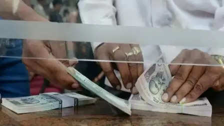 હડકંપ@દેશ: લોકડાઉન વચ્ચે બેંકનું લાઇસન્સ રદ્દ, ગ્રાહકોને થઈ દોડધામ