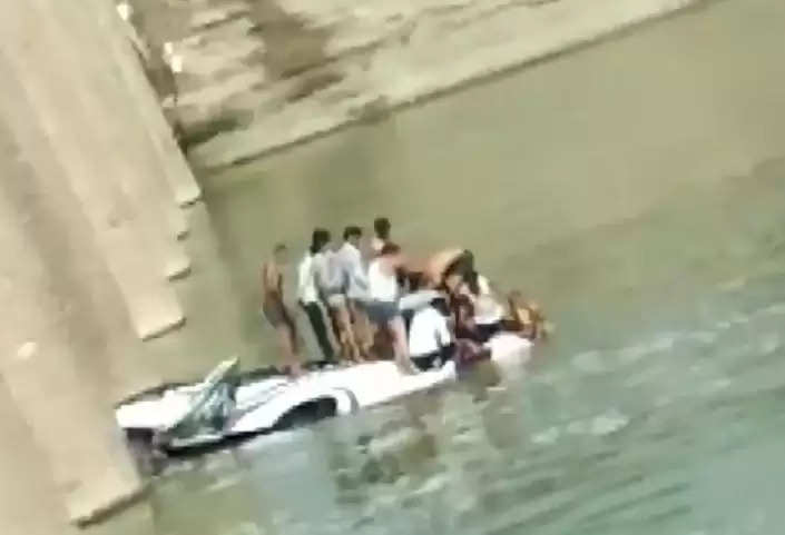 હાહાકાર@રાજસ્થાન: જાનૈયાઓથી ભરેલી બસ નદીમાં ખાબકતાં 24નાં મોત