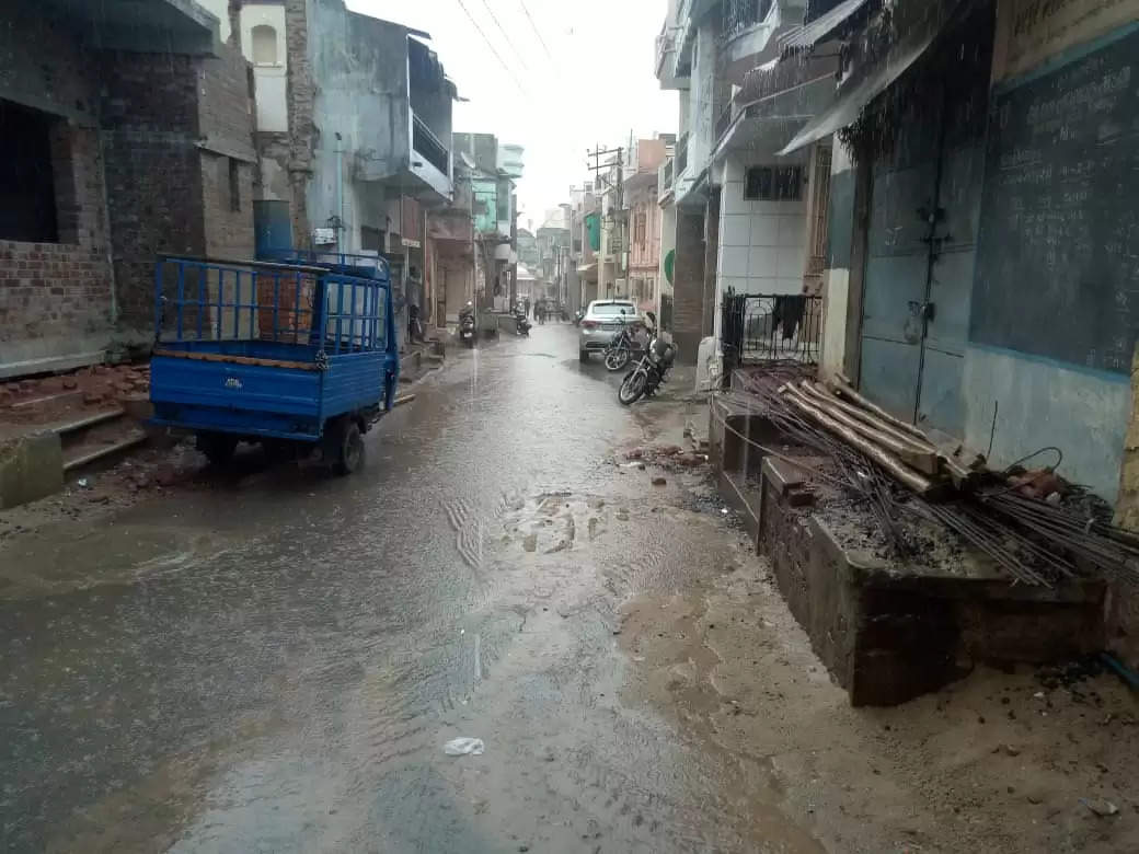વાતાવરણ@સિદ્ધપુર: સવારે વરસાદી ઝાપટું પડતા શહેરીજનોને ઉકળાટથી રાહત