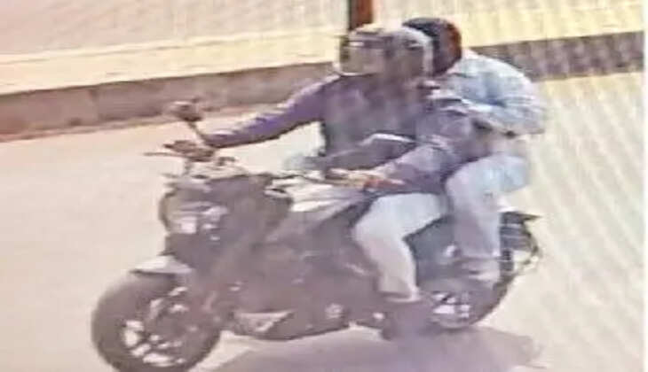 ગુનો@અમદાવાદ: પૂજા માટે લોકરમાંથી લાવેલા સોના-ચાંદીના દાગીના લૂંટી બે શખ્સ ફરાર