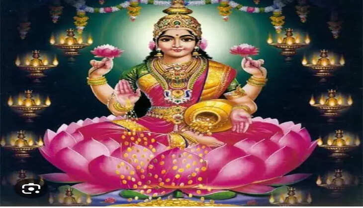 ધાર્મિક@ગુજરાત: આજે દેશભરમાં ધનતેરસ તહેવારની ઉજવણી કરવામાં આવી રહી છે, મંત્ર, પૂજા સામગ્રી, શુભ મુહૂર્ત સહિત બધુ જ