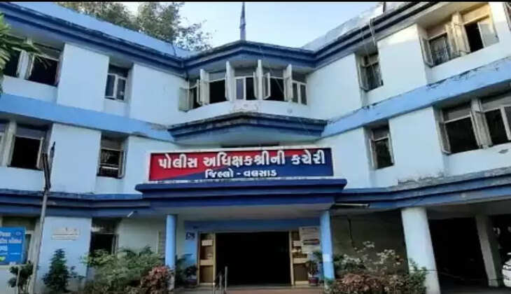  રિપોર્ટ@વલસાડ: ફ્રોડમાં ફસાય તો તાત્કાલિક જાણ કરો, ફરિયાદ મળતા એક વર્ષમાં 1.30 કરોડ રૂપિયા લોકોને પરત અપાવવામાં પોલીસને  સફળતા મેળવી 