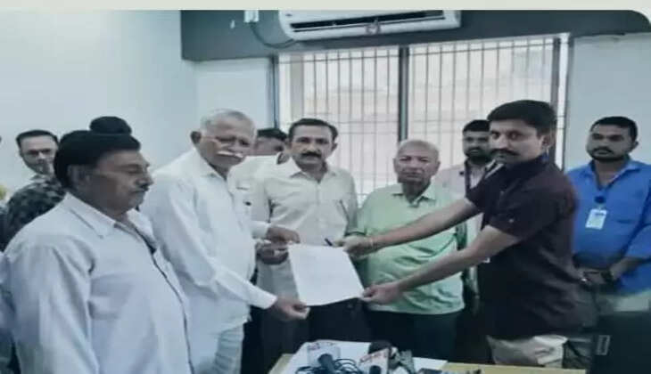 રિપોર્ટ@ગુજરાત: સહકારી મંડળીમાં કરોડોની છેતરપિંડી બાબતે સસ્પેન્ડ અધિકારીઓને ફરજ ઉપર લેવા મંત્રીઓની માગ
