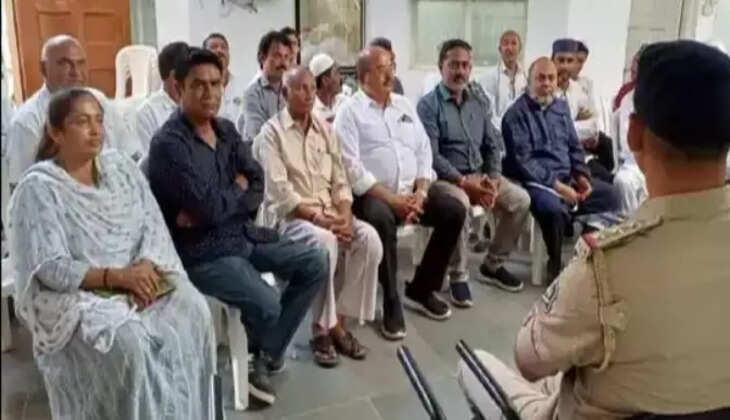 અધિકારીઓ