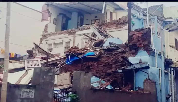 ઘટના@આણંદ: માત્ર 7 સેકેન્ડમાં જર્જરિત મકાન ધરાશાયી, જાણો સમગ્ર ઘટના એકજ ક્લિકે