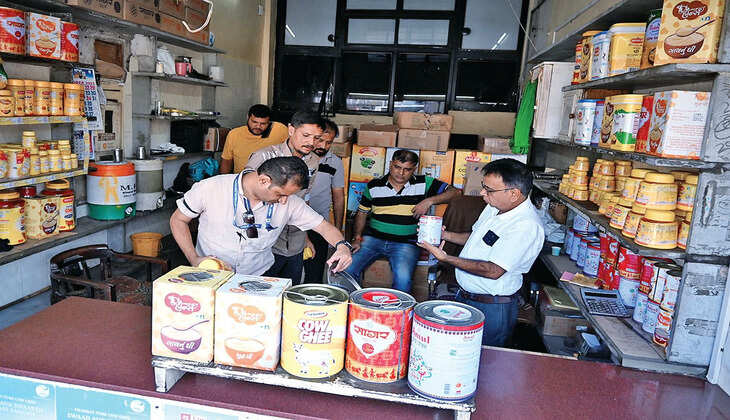 અપડેટ@ગુજરાત: સુપ્રસિદ્ધ અંબાજી મંદિરમાં મોહનથાળનો પ્રસાદ બનાવવા માટે  ભેળસેળિયું ઘી ખરીદીને વાપરવાની ચોંકાવનારી ઘટના