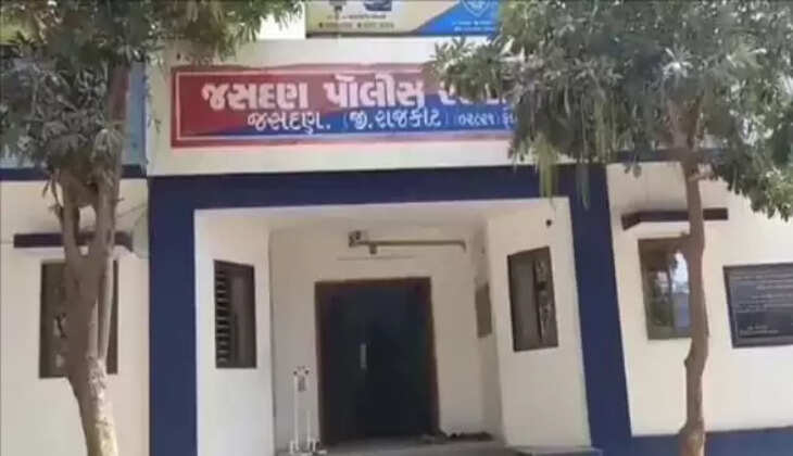  રિપોર્ટ@રાજકોટ: 13 વર્ષની કિશોરી પર દુષ્કર્મ થયું, તેને  દીકરાને જન્મ આપ્યો
