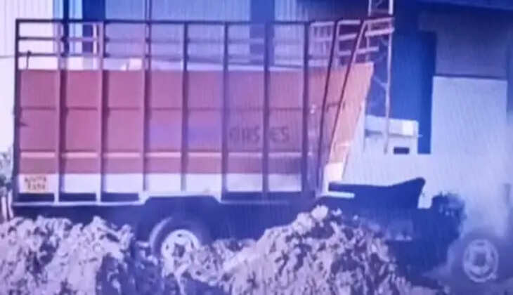 બનાવ@અમદાવાદ: ગેસ સિલિન્ડર ભરેલા ટ્રકમાં આગ લાગી હોવાની ઘટના 2 લોકોના મોત