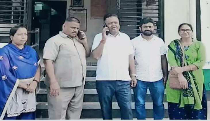 રિપોર્ટ@ગાંધીનગર: કલોલ લાફાકાંડ બાદ નગરપાલિકામાં સ્ટેન્ડિંગ કમિટીના ચેરમેન સહિત ભાજપના 12 સભ્યોએ રાજીનામાં આપ્યા