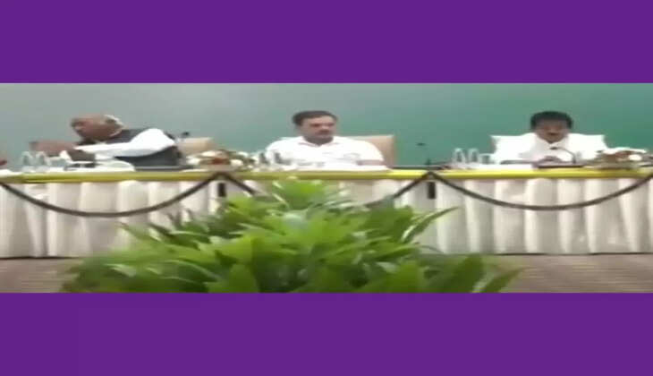 રાજકારણ@દેશ: કોંગ્રેસની સંસદીય દળની બેઠક શરૂ થઇ, કોંગ્રેસ દિલ્હી-હરિયાણામાં AAP સાથે ગઠબંધન તોડી શકે 