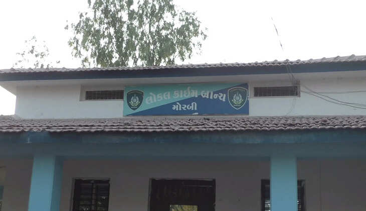 રીપોર્ટ@મોરબી: દેશી દારૂની હેરાફેરી કરતા એક ઈસમને ઝડપીને પોલીસની ટીમે ધોરણસરની કાર્યવાહી 