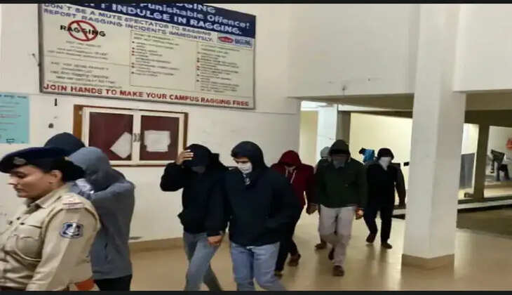 રિપોર્ટ@પાટણ: રેગિંગ કેસના આરોપી 15 વિદ્યાર્થીઓને કોર્ટમાં રજૂ કરાયા