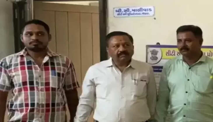 અધિકારી
