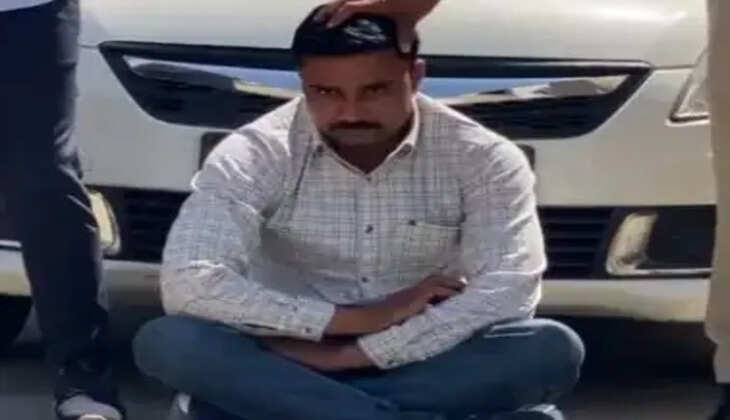 નકલી અધિકારી