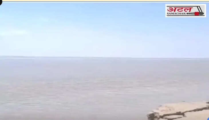 રિપોર્ટ@ખંભાત: 40 વર્ષ બાદ 7 કિલોમીટર દૂર ગયેલો દરિયો શહેર તરફ પાછો ફર્યો.