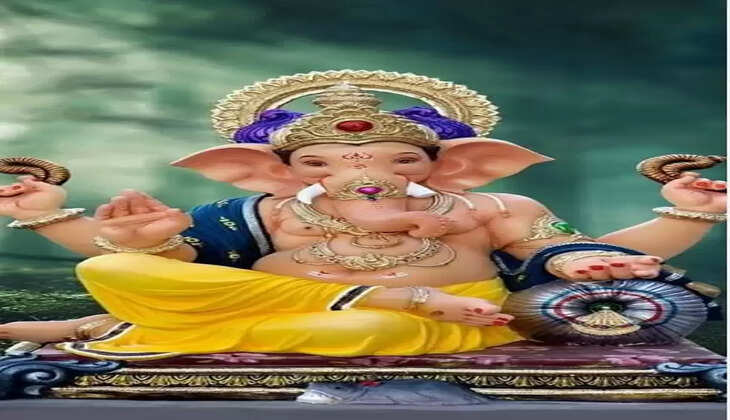 અપડેટ@દેશ: દસ દિવસીય ગણેશોત્સવમાં દરરોજ ગણપતિની આરતી તથા પ્રસાદનું વિતરણ