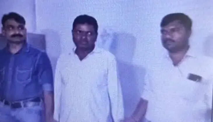 ગુનો@સુરત: ભારતીય ચલણની બનાવટી નોટો સાથે એક ઇસમને પોલીસે ઝડપી પાડ્યો