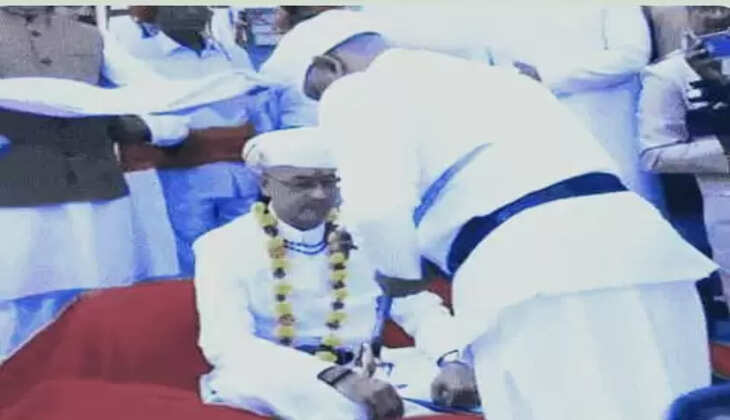 રિપોર્ટ@દેશ: પૂર્વ રાજવી પરિવારમાં રાજ્યાભિષેક સમારોહને કારણે વિવાદ, જાણો વધુ વિગતે 