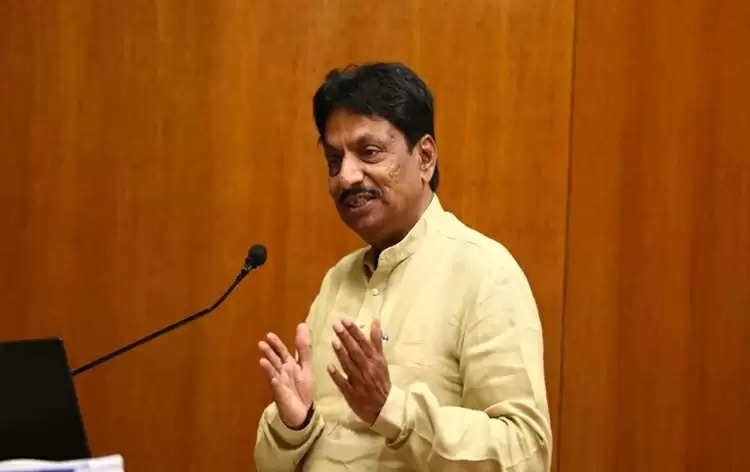 Health Minister warns resident doctors who went on strike in Gujarat
