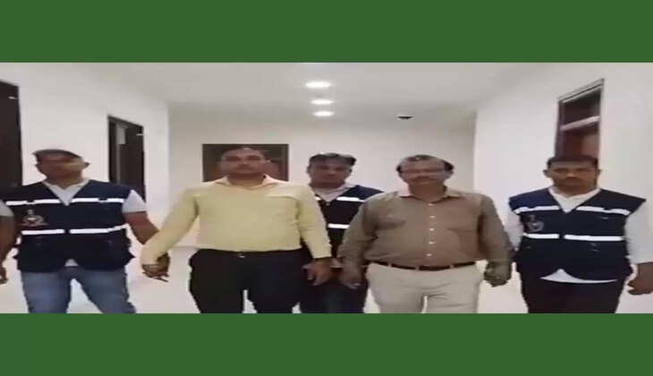 રિપોર્ટ@ગુજરાત: ટાઉન પ્લાનિંગ ઓફિસર અને તેના મળતીયાને  20 લાખની લાંચ લેતા એસીબીની ટીમે રંગે હાથ ઝડપ્યા