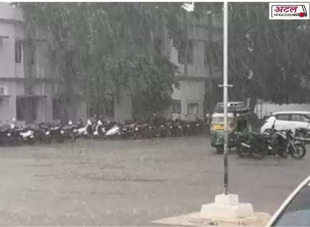 રિપોર્ટ@સુરત: લિંબાયતમાં એક કલાકમાં સાડાચાર ઇંચ ખાબકતાં જળબંબાકારની સ્થિતિ સર્જાઈ 