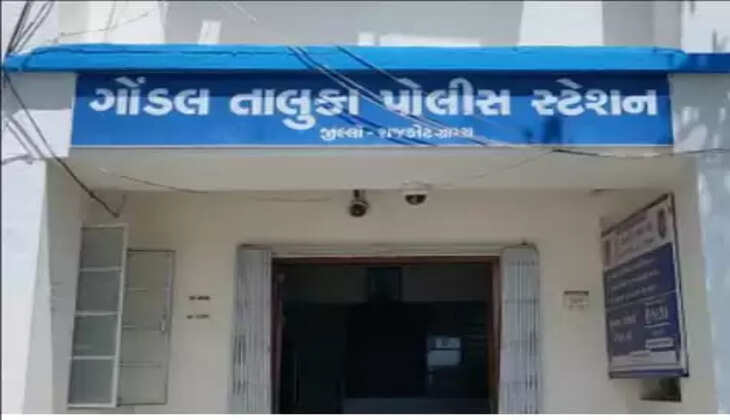 રિપોર્ટ@ગોંડલ: પરિણીતાએ ગળેફાંસો ખાઈ આત્મહત્યા કરી લેતા પતિ અને સસરા સામે ગુનો નોંધાયો
