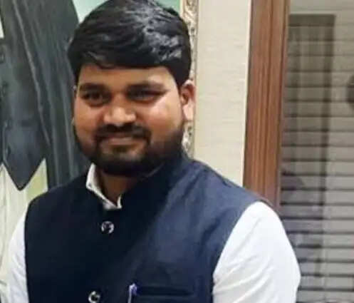 ચૈતર વાંસાવા